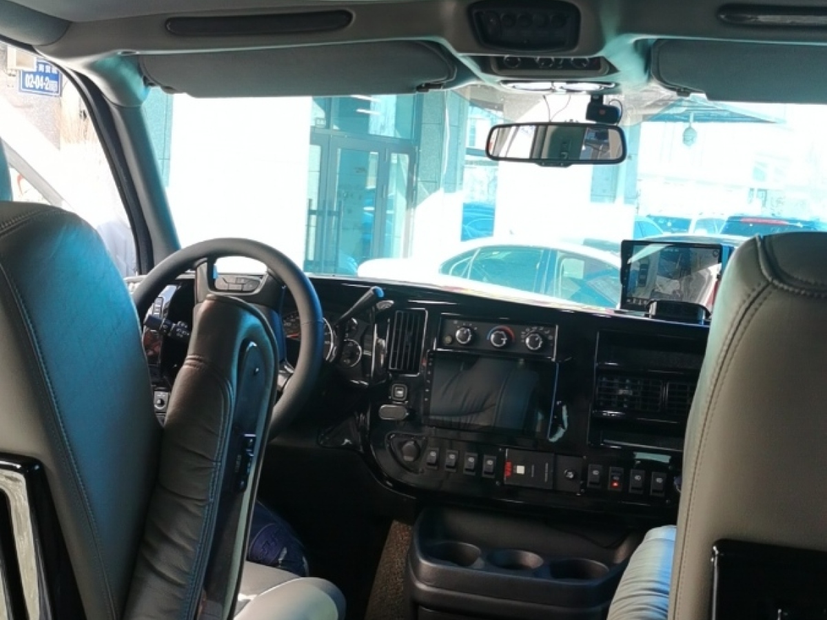 GMC SAVANA  2013款 5.3L 四驅(qū)總裁級圖片