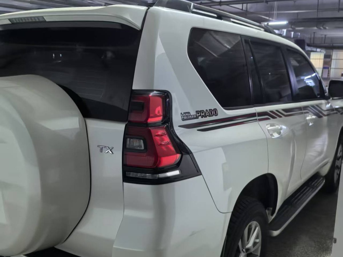 豐田 普拉多  2018款 3.5L 自動(dòng)TX-L NAVI后掛備胎圖片