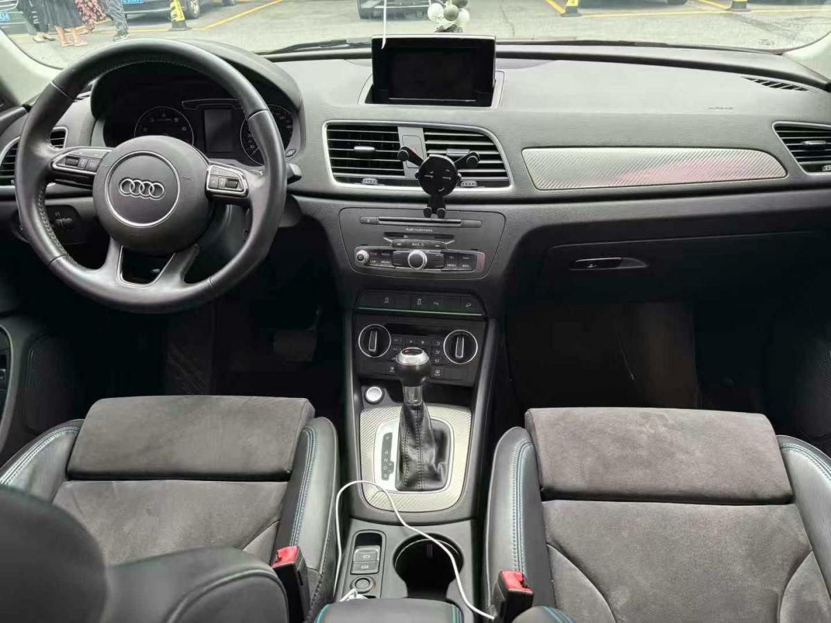 奧迪 奧迪Q3  2018款 30 TFSI 時尚型典藏版圖片