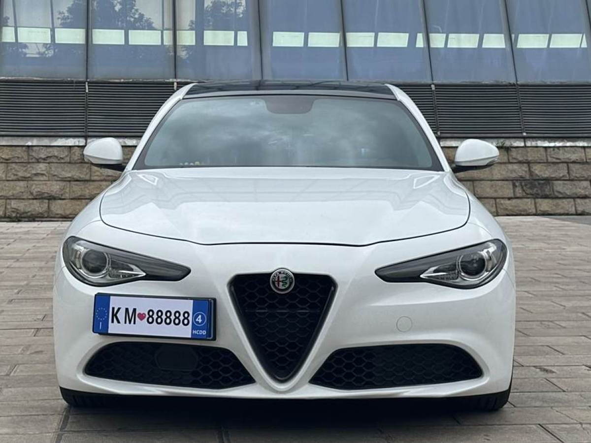 阿爾法·羅密歐 Giulia  2017款 2.0T 280HP 豪華版圖片