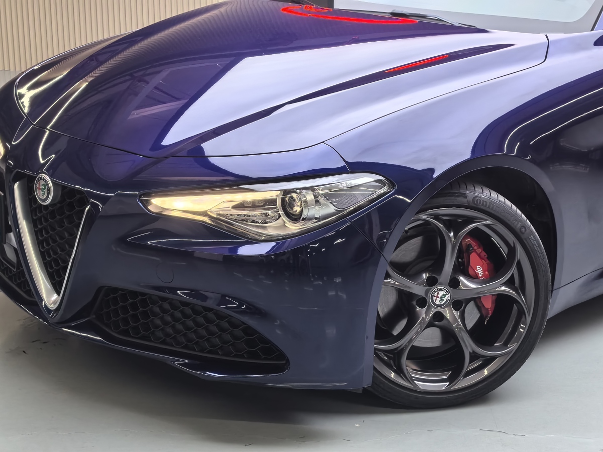 阿尔法·罗密欧 Giulia  2017款 2.0T 280HP 豪华版图片