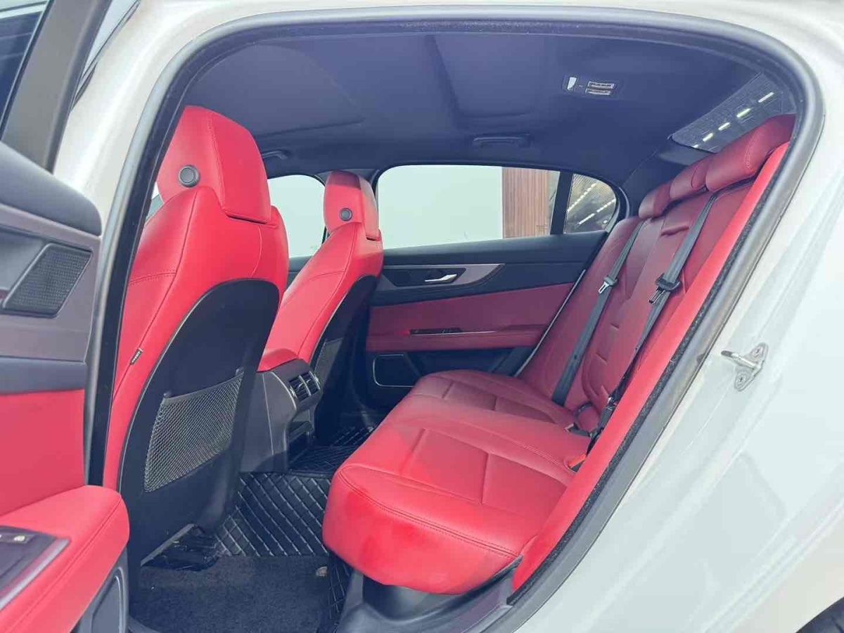 捷豹 XEL  2023款 2.0T 250PS R-DYNAMIC S進(jìn)取運(yùn)動(dòng)版圖片