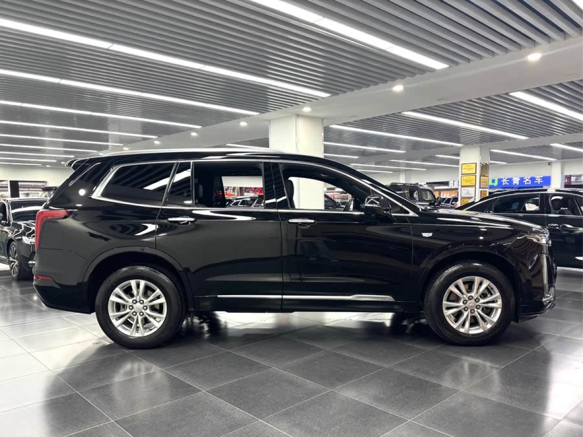 凱迪拉克 XT6  2022款 2.0T 七座四驅(qū)風尚型圖片
