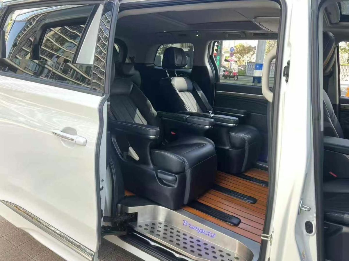 金龍 凱特  2020款 2.3T商務(wù)車WP圖片
