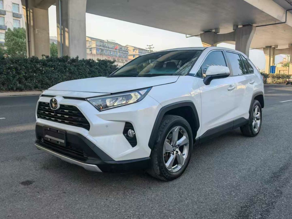 豐田 RAV4榮放  2022款 2.0L CVT兩驅(qū)尊貴版圖片