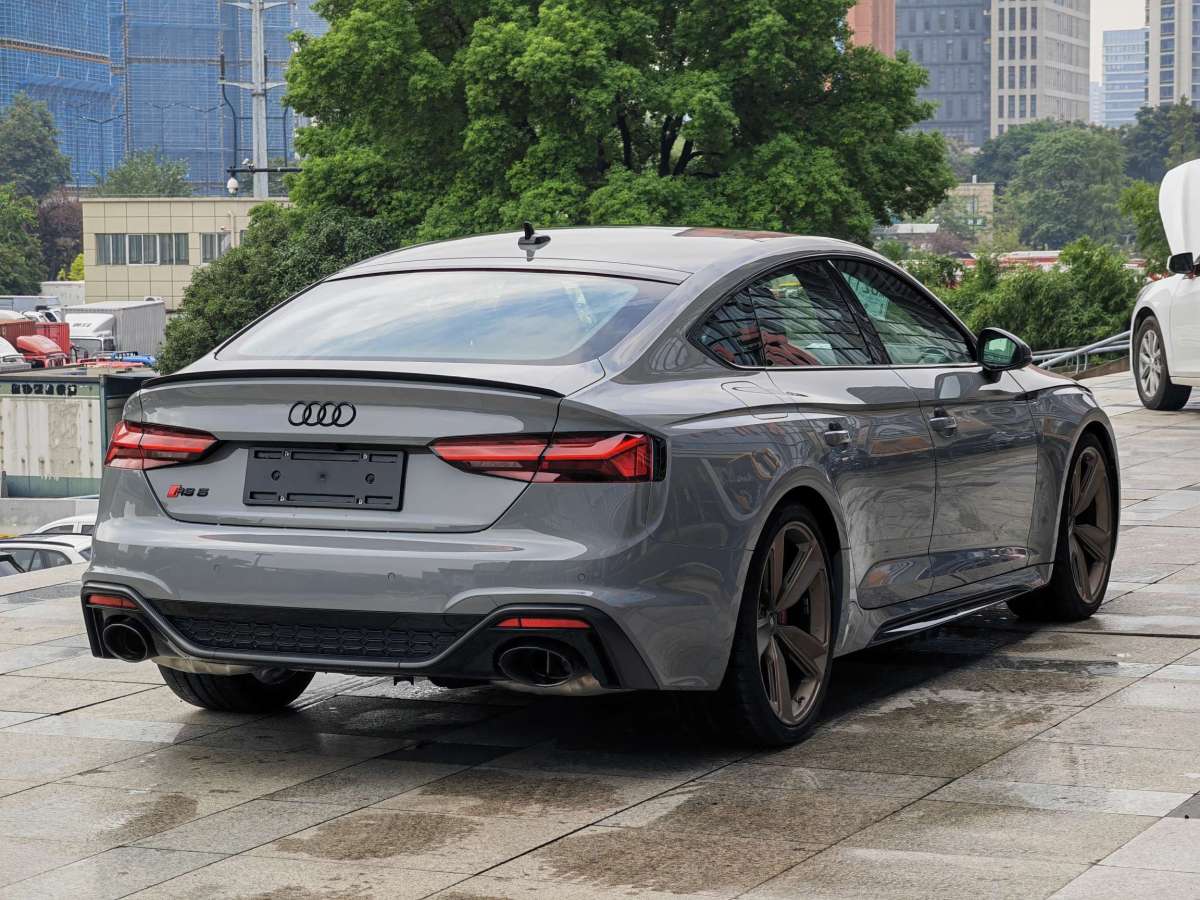 2024年5月奧迪 奧迪RS 5  2024款 RS 5 2.9T Sportback 常規(guī)版