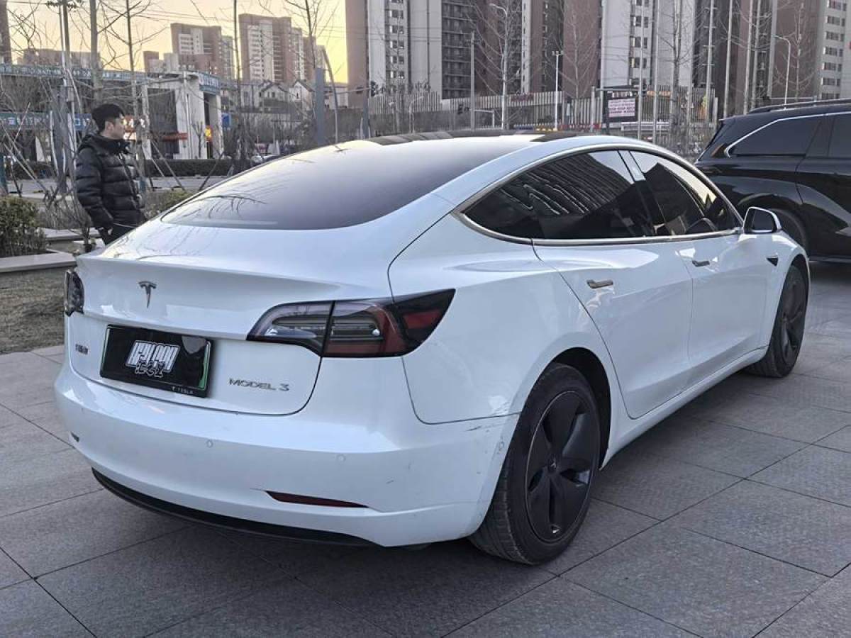 特斯拉 Model 3  2020款 改款 標(biāo)準(zhǔn)續(xù)航后驅(qū)升級(jí)版圖片