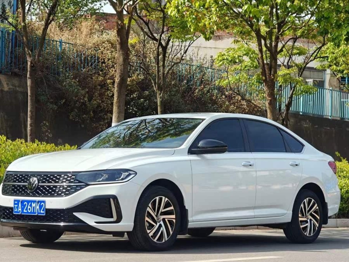 大眾 朗逸  2024款 300TSI DSG星空領(lǐng)先版圖片