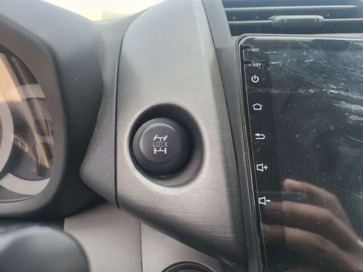 豐田 RAV4榮放  2011款 2.0L 自動(dòng)豪華版圖片