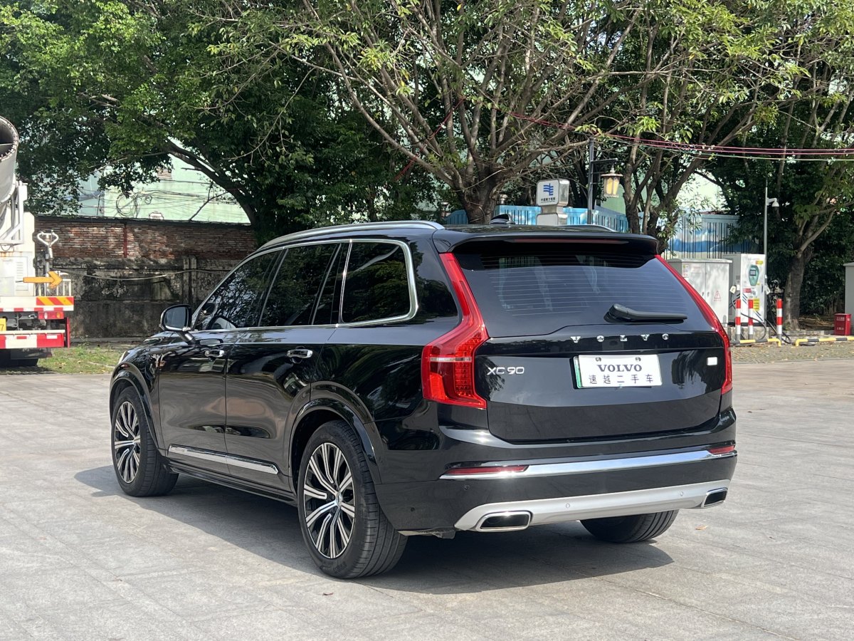 2020年11月沃爾沃 XC90新能源  2020款 改款 E驅混動 T8 智尊豪華版 7座