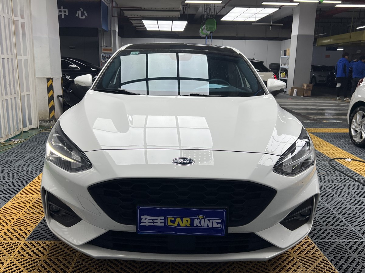 福特 福克斯  2021款 三厢 EcoBoost 180 自动ST Line图片