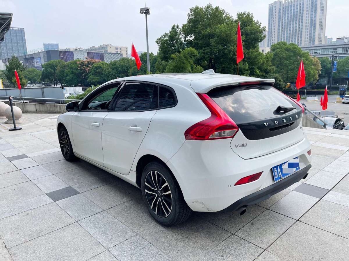 沃爾沃 V40  2019款 T3 智逸版圖片