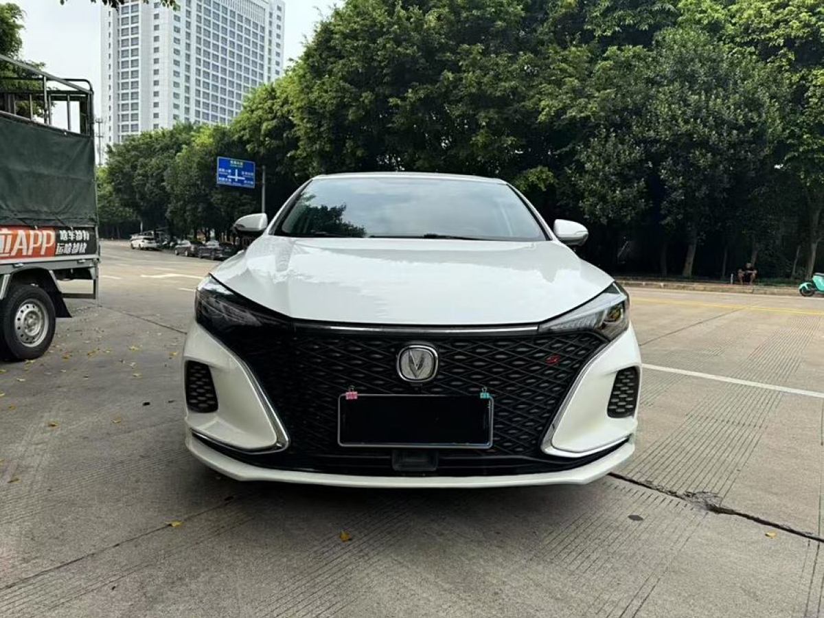 長(zhǎng)安 逸動(dòng)  2020款 PLUS 藍(lán)鯨NE 1.4T GDI DCT旗艦型圖片