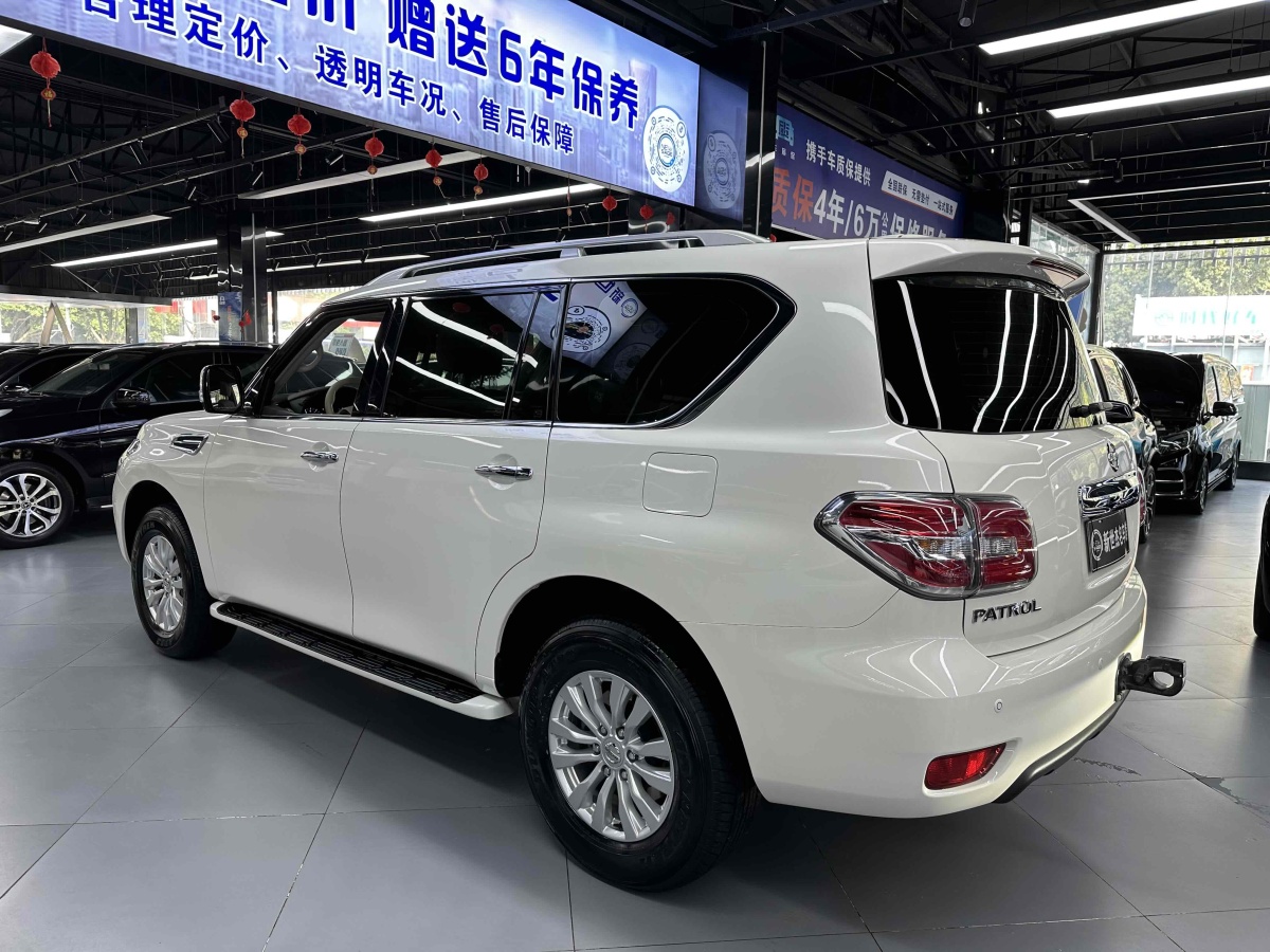 日產(chǎn) 途樂  2018款 4.0L 旗艦型圖片