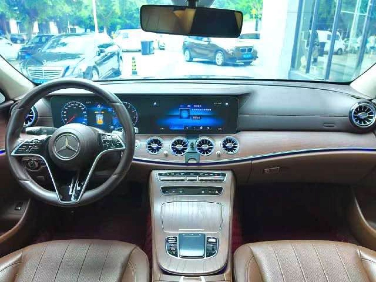 奔馳 奔馳E級  2021款 改款 E 300 L 時尚型圖片