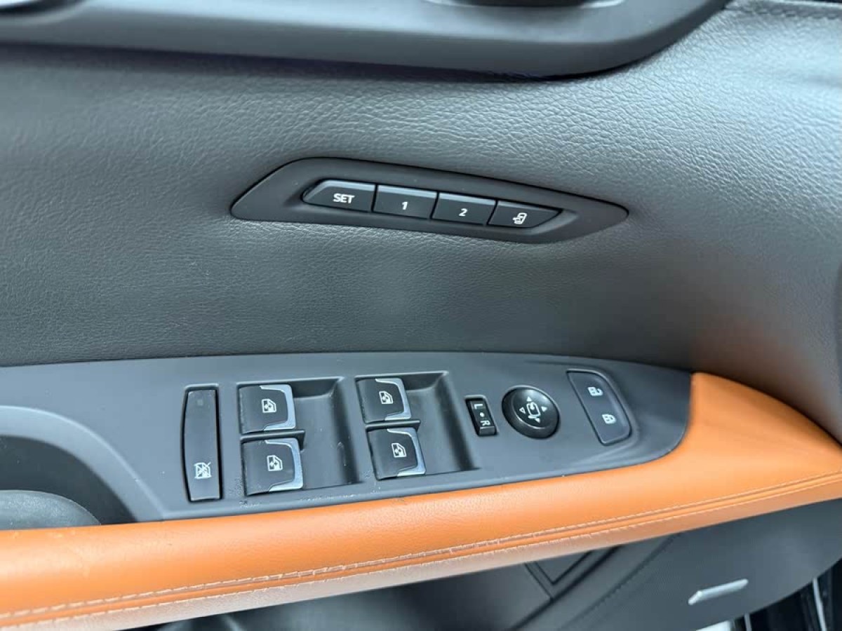 凱迪拉克 CT6  2019款 28T 豪華型圖片