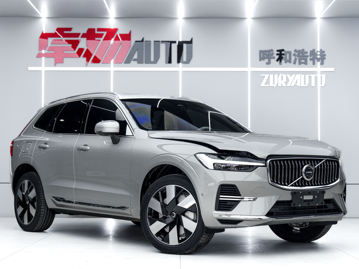 沃爾沃 XC60新能源  2024款 T8 插電混動 長續(xù)航四驅(qū)智遠(yuǎn)豪華版圖片