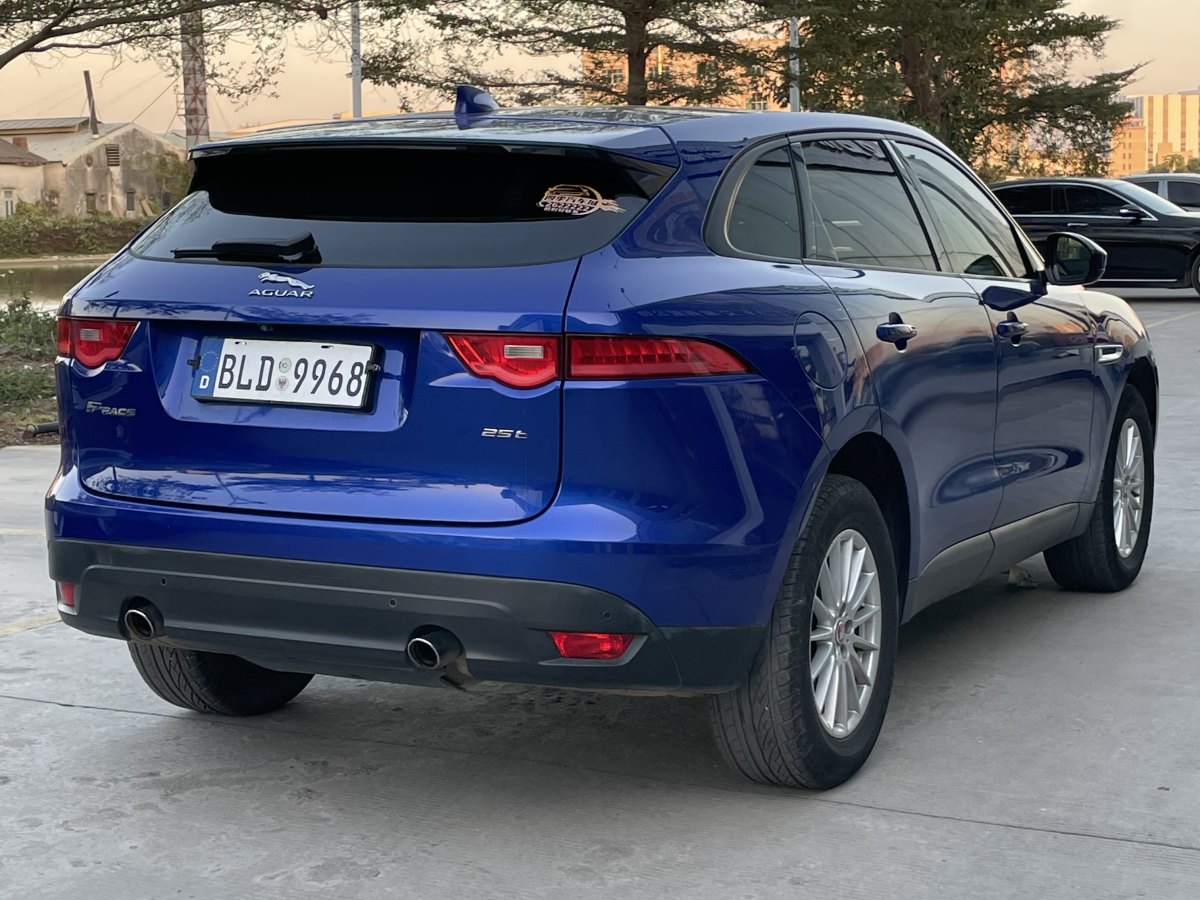 捷豹 F-PACE  2018款 2.0T 兩驅都市尊享版圖片