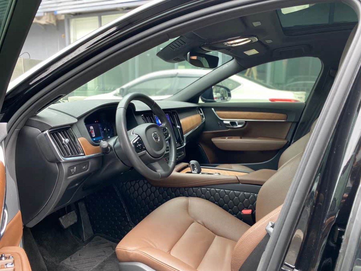 沃爾沃 S90  2022款 B5 智逸豪華版圖片