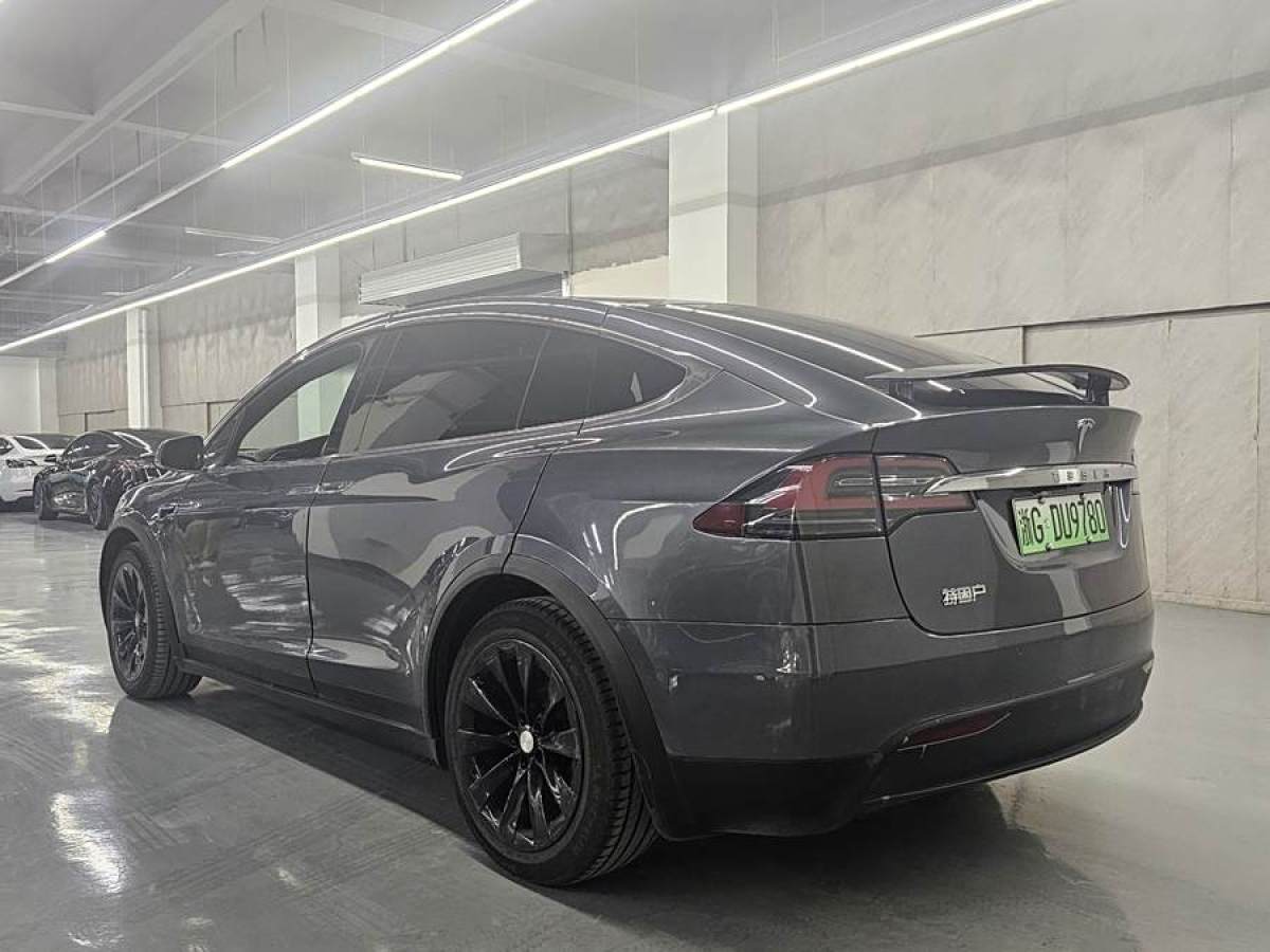 特斯拉 Model X  2016款 Model X 90D圖片