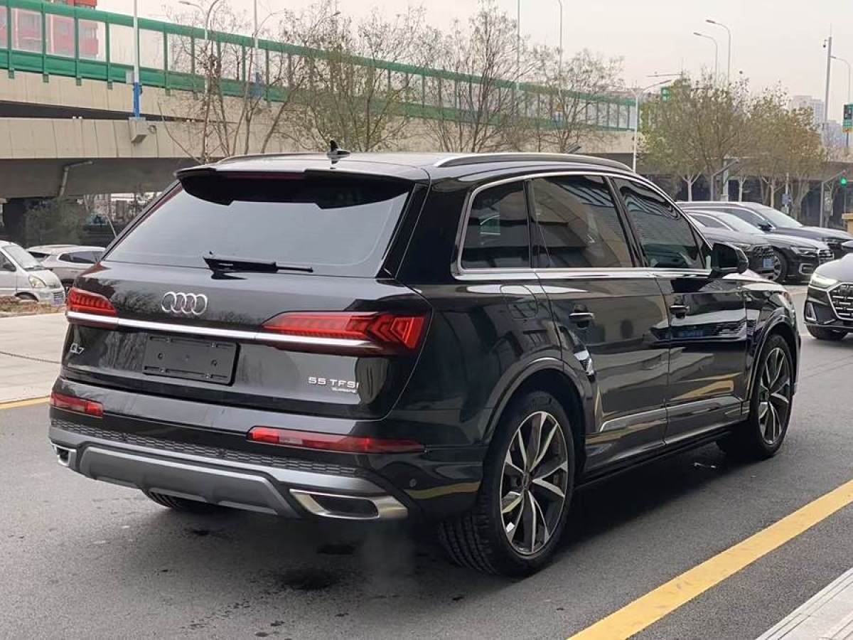 奧迪 奧迪Q7  2023款 55 TFSI quattro S line運動型圖片