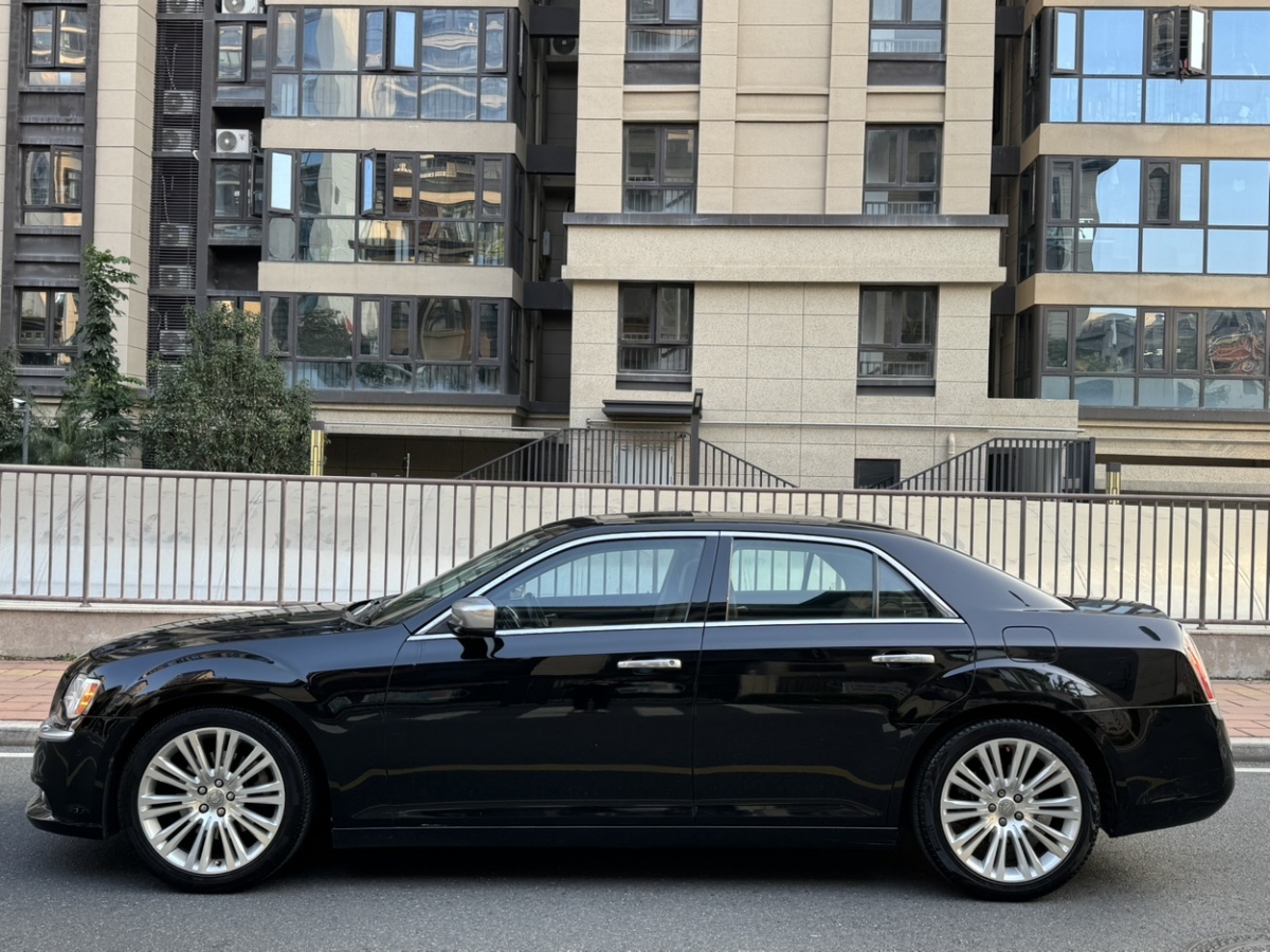 克萊斯勒 300C  2013款 3.6L 尊崇版圖片