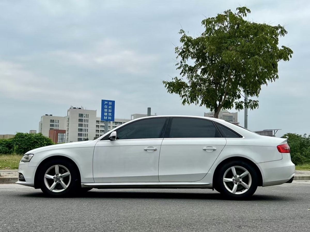 奥迪 奥迪A4L  2015款 35 TFSI 自动标准型图片