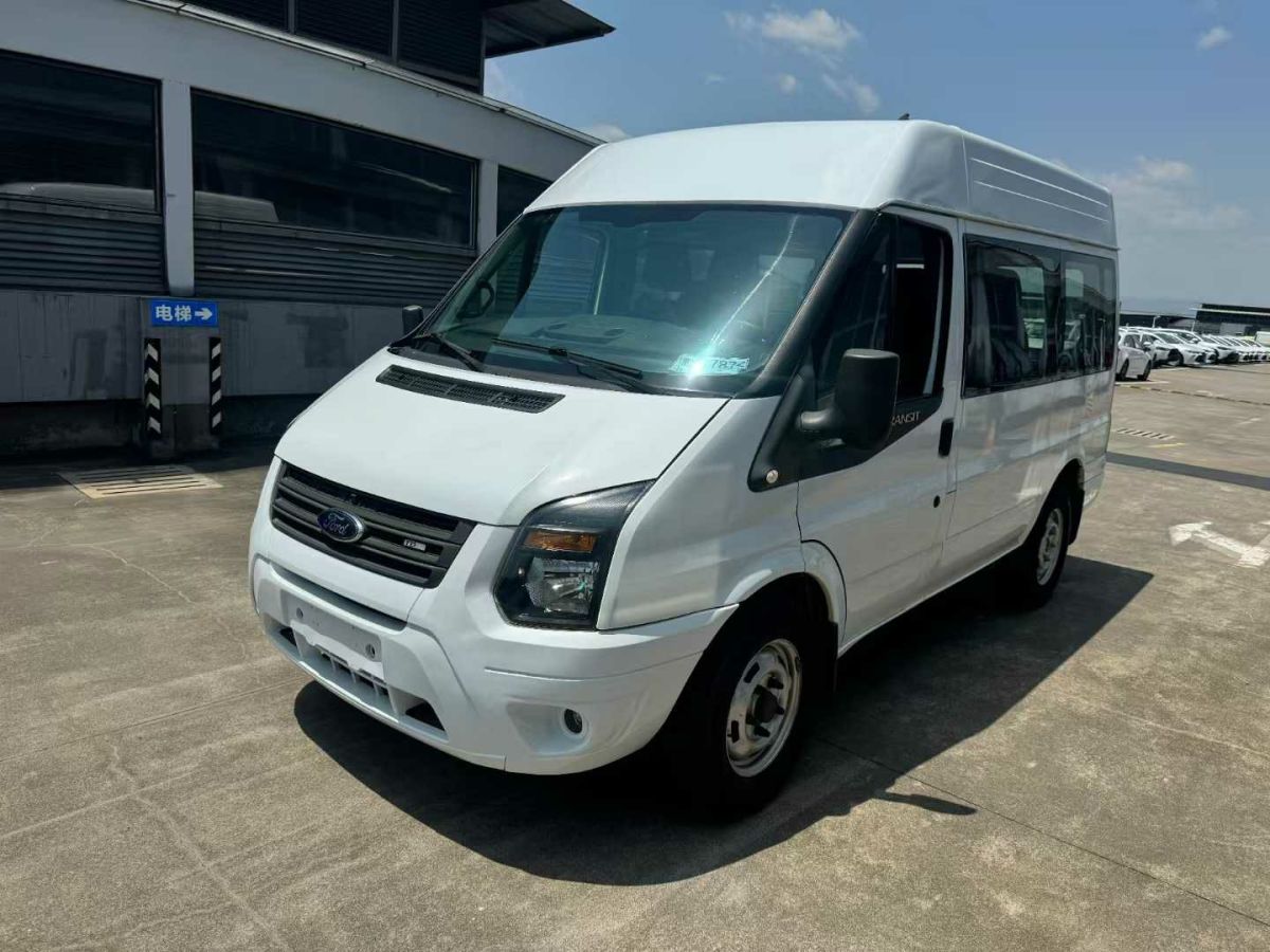 福特 ?？怂? 2014款 兩廂經(jīng)典 1.8L 手動(dòng)酷白典藏版圖片