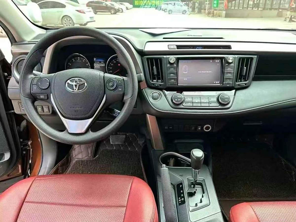 豐田 RAV4榮放  2019款 2.0L CVT兩驅(qū)風(fēng)尚X限量版 國(guó)VI圖片