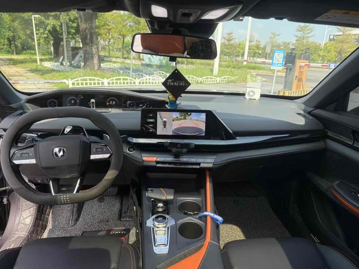 長(zhǎng)安 長(zhǎng)安UNI-V  2022款 1.5T 尊貴型圖片