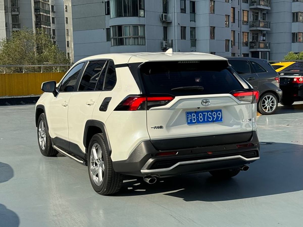 豐田 RAV4榮放  2020款 2.0L CVT兩驅(qū)風(fēng)尚版圖片