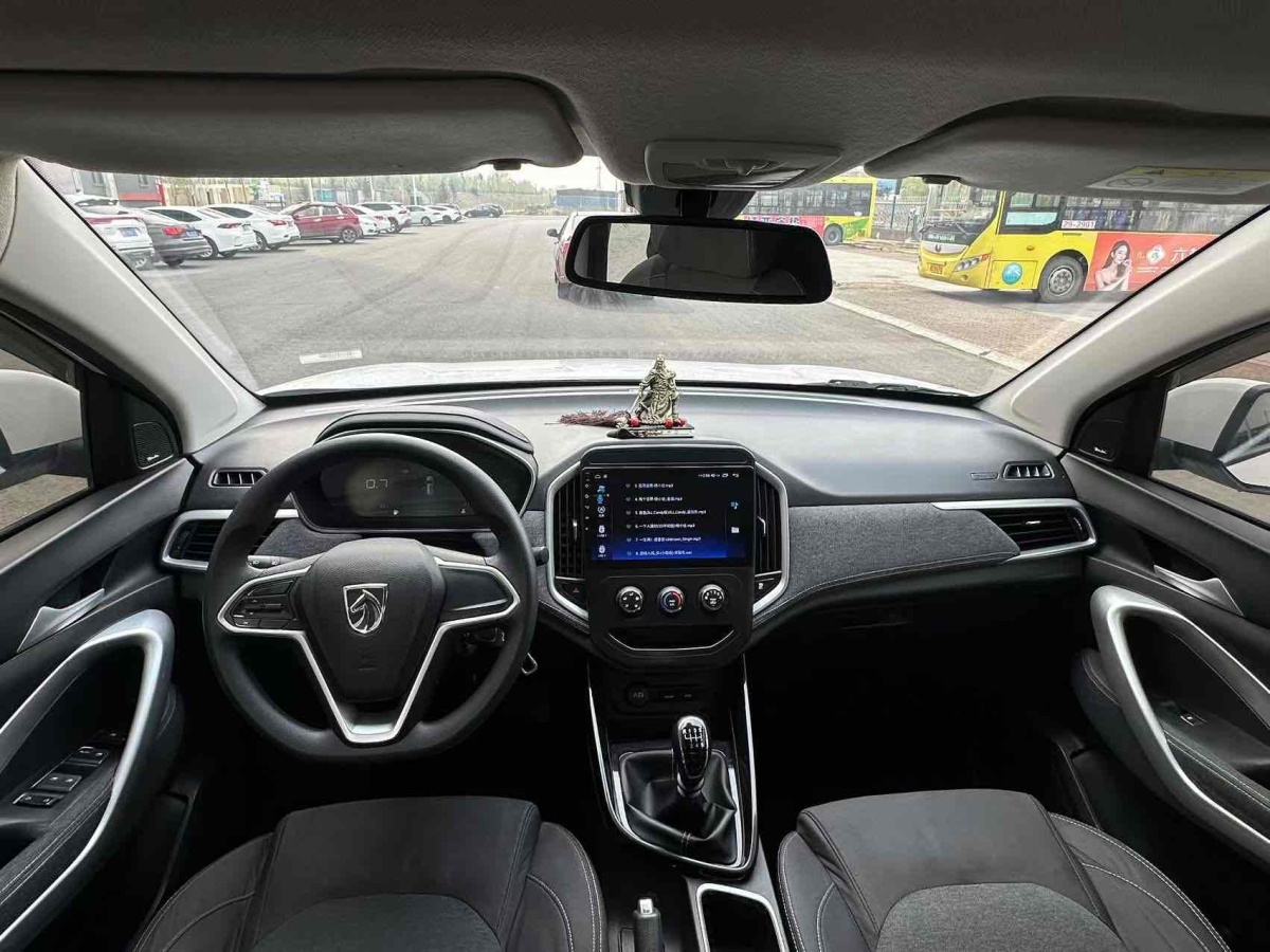 宝骏 530  2021款 全球车周年纪念版 1.5T 手动舒适型 5座图片
