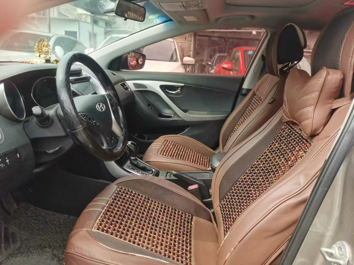 現(xiàn)代 朗動  2013款 1.6L 自動領(lǐng)先型圖片