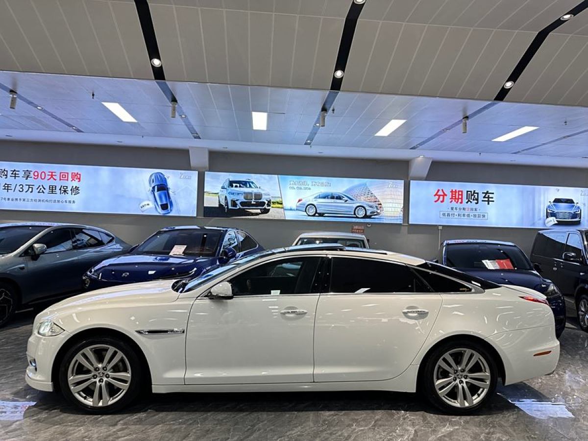 捷豹 XJ  2012款 XJL 3.0 全景商務(wù)版圖片