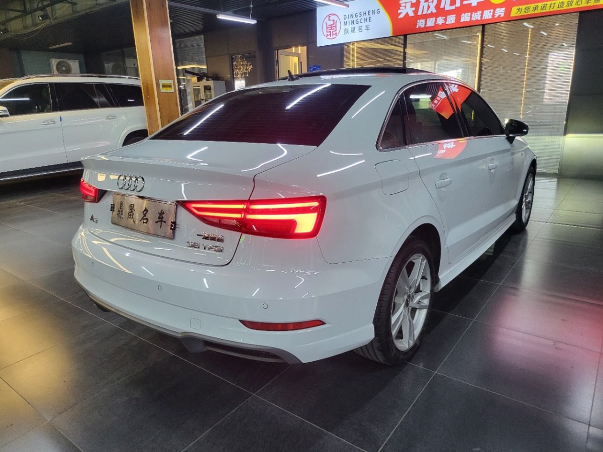 奧迪 奧迪A3  2019款 Limousine 35 TFSI 時(shí)尚型 國(guó)VI圖片