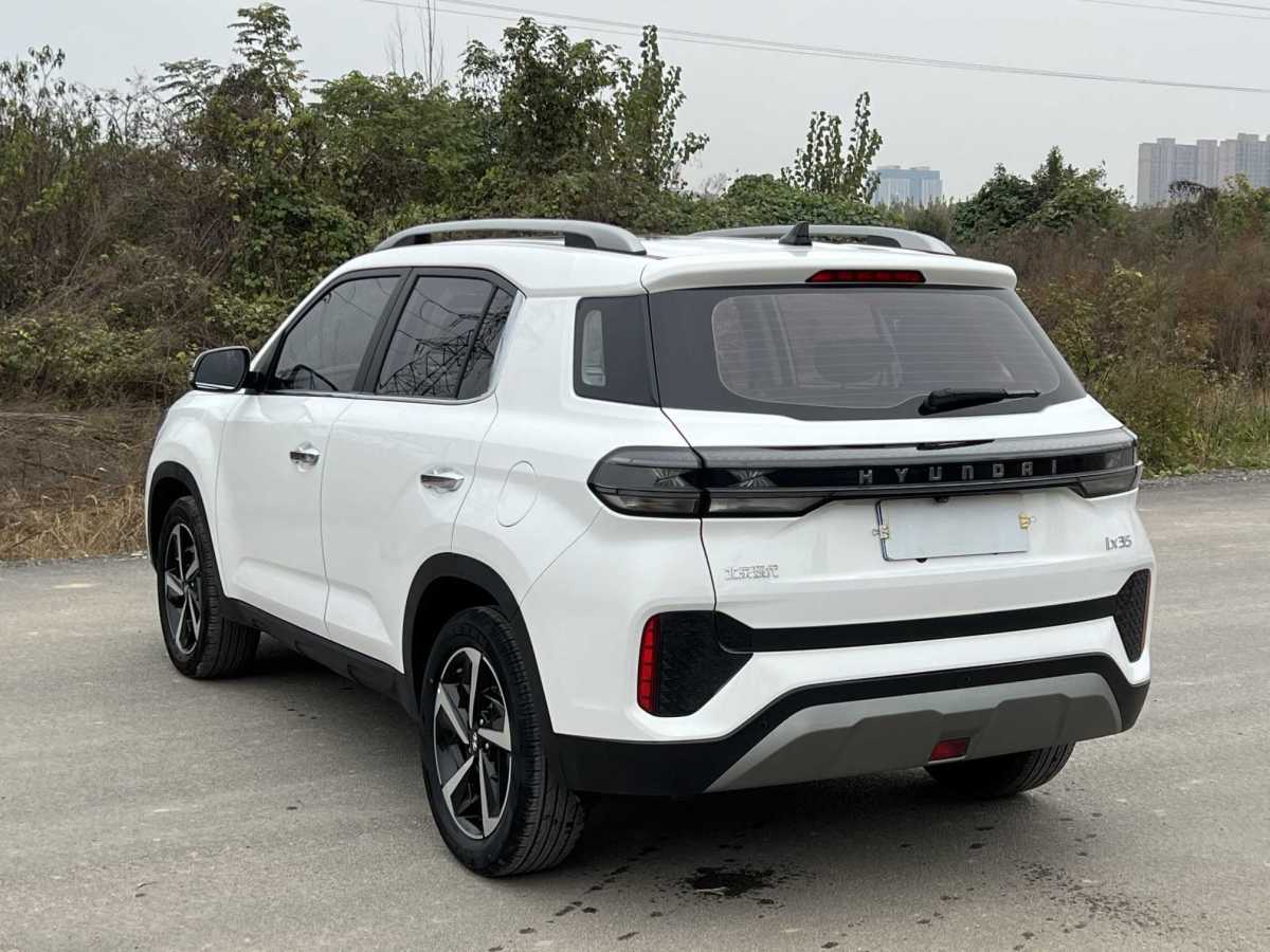 現(xiàn)代 ix35  2021款 2.0L 自動兩驅(qū)領(lǐng)先版GLS圖片