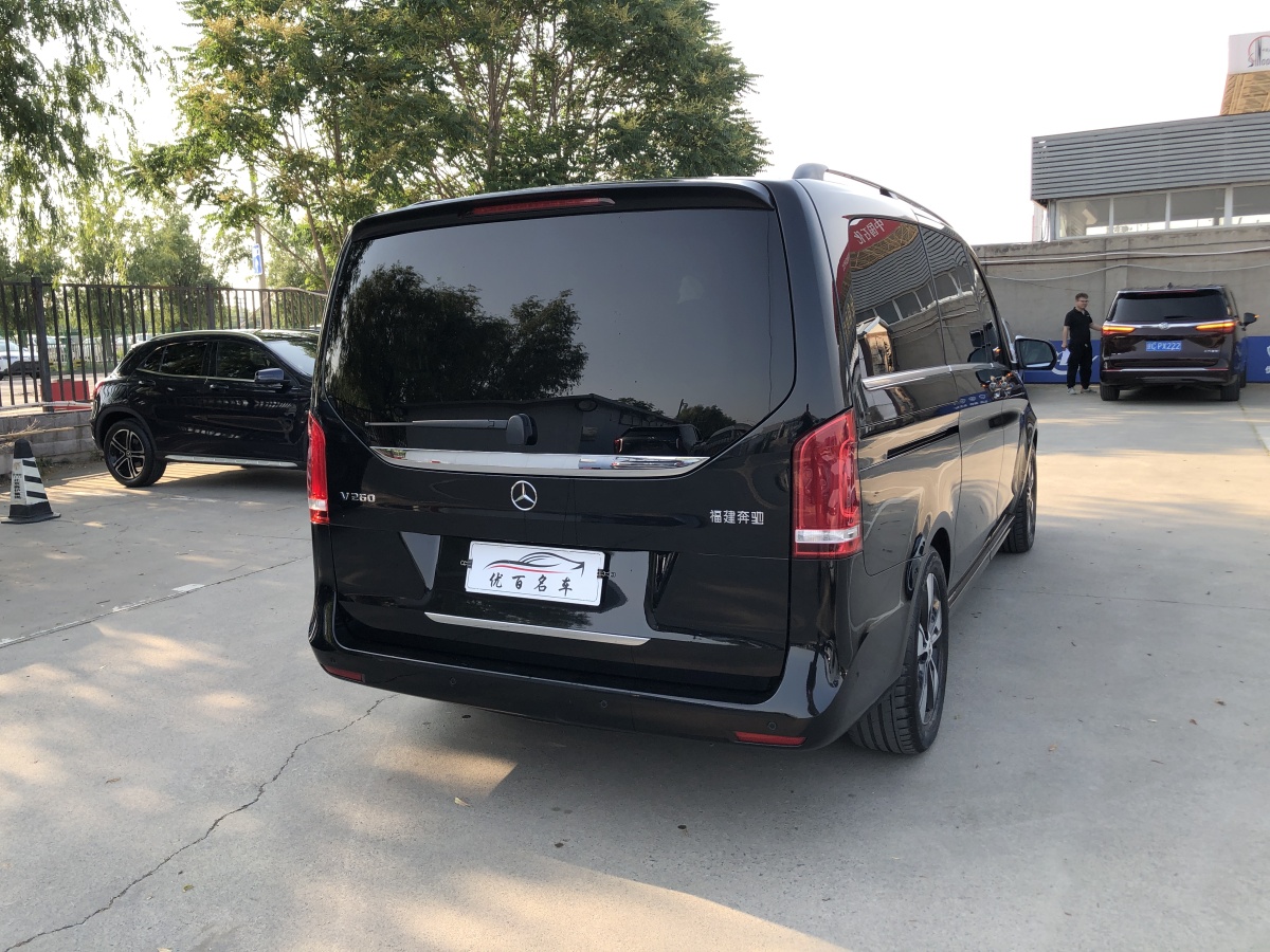 奔馳 V級  2017款 V 260 L 尊貴加長版圖片