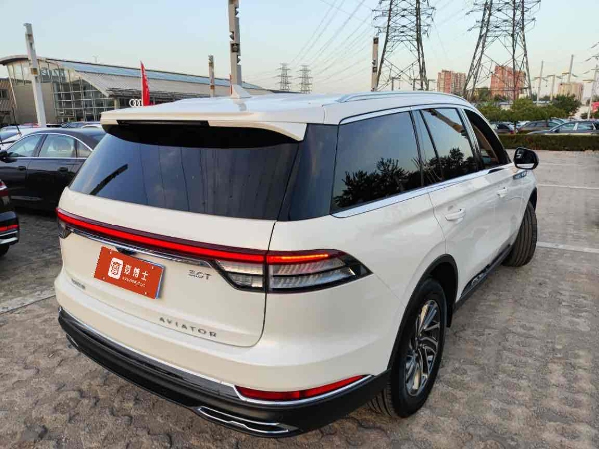 林肯 飛行家  2022款 3.0T V6 四驅(qū)尊享版圖片