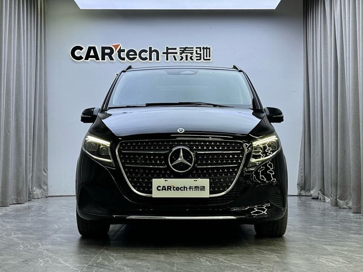 奔馳 V級(jí)  2024款 V 300 L 長(zhǎng)軸距尊貴版圖片