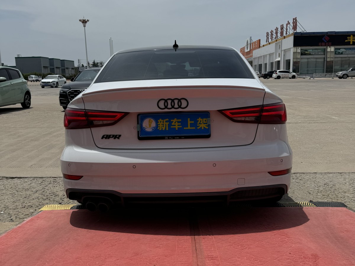 奥迪 奥迪A3  2018款 30周年年型 Sportback 40 TFSI 风尚型图片