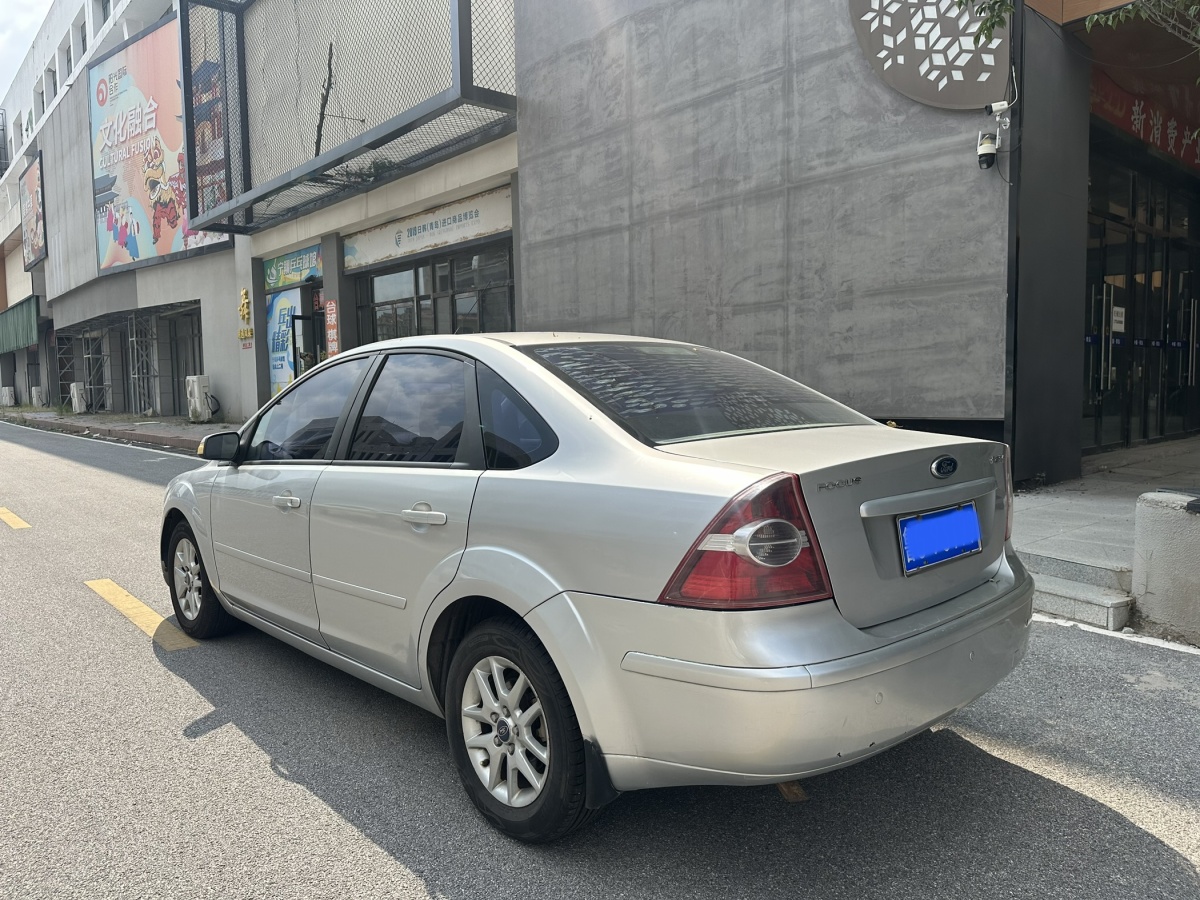 福特 ?？怂? 2007款 三廂 1.8L 自動(dòng)時(shí)尚精英型圖片