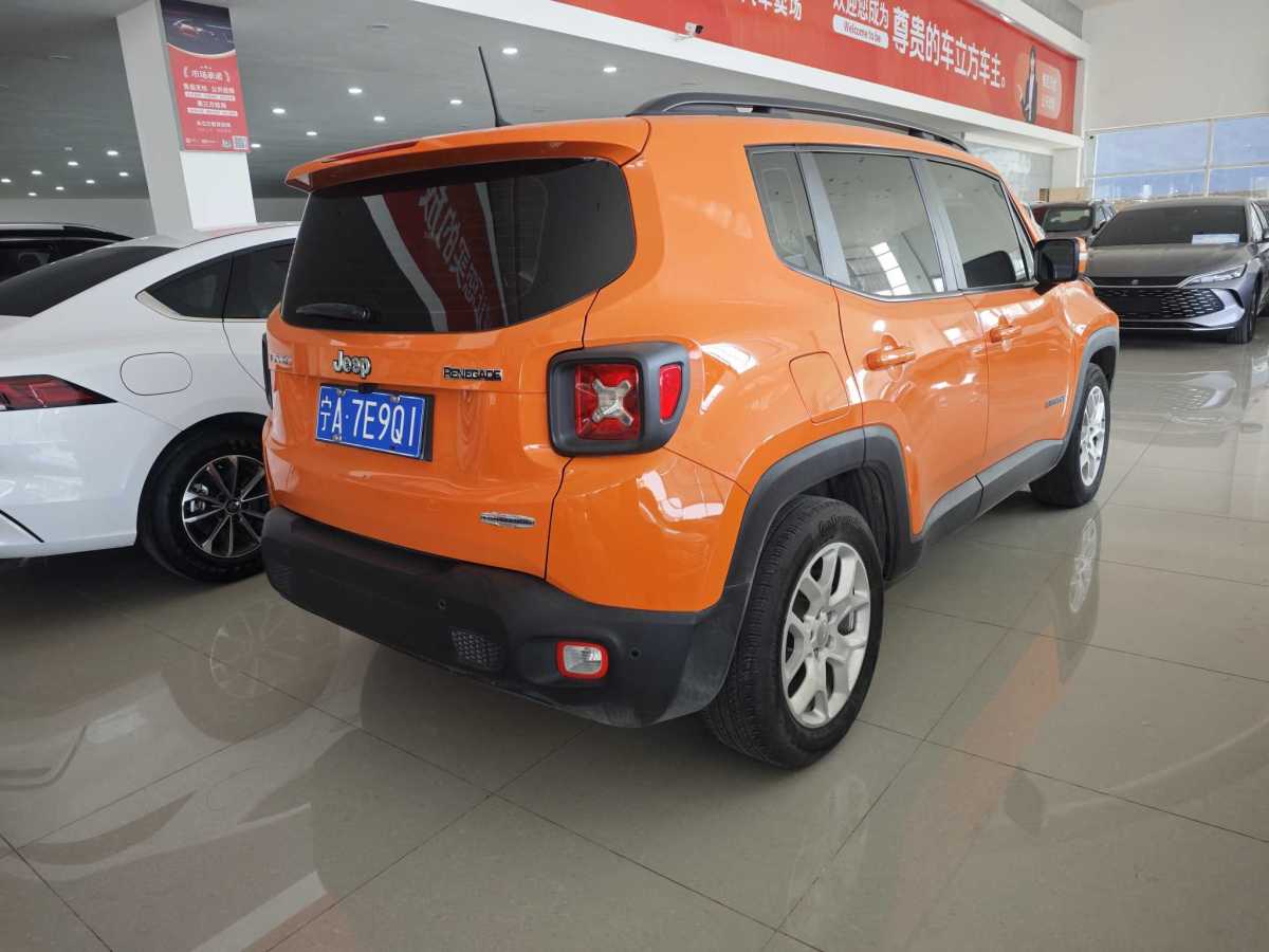 Jeep 自由俠  2018款 互聯(lián)大屏版 180T 自動(dòng)高能版圖片