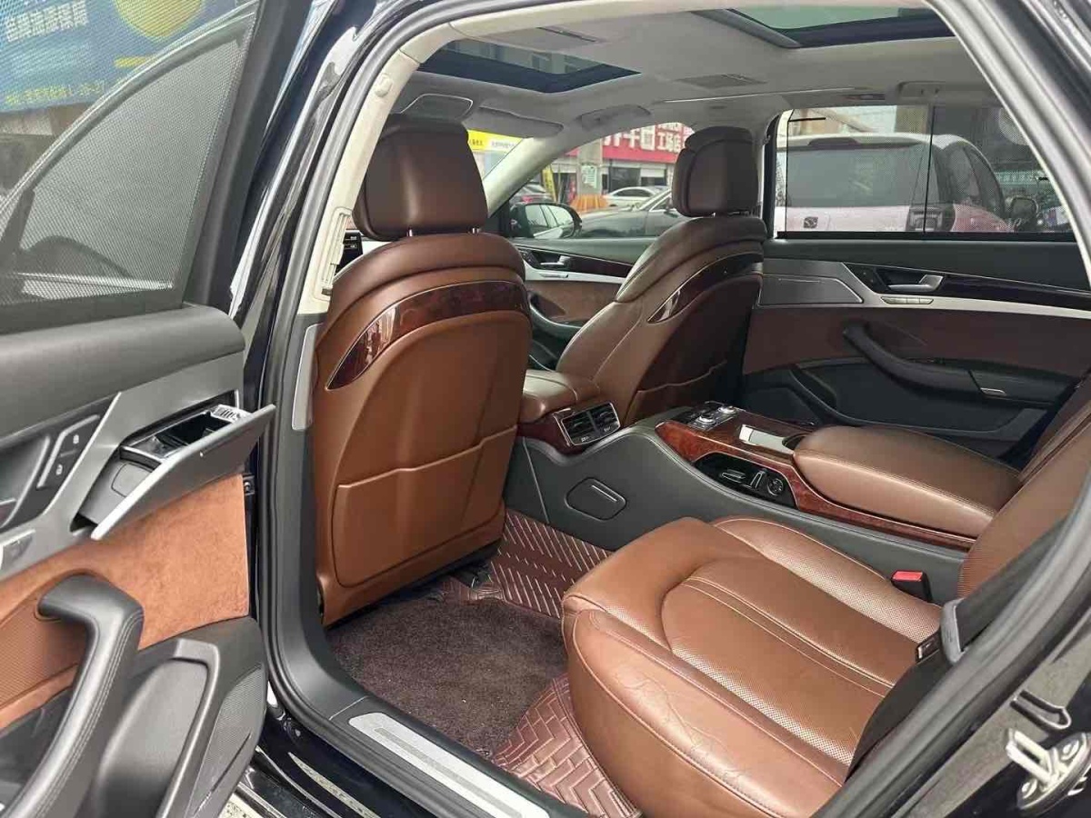 奧迪 奧迪A8  2012款 A8L 45 TFSI quattro豪華型圖片