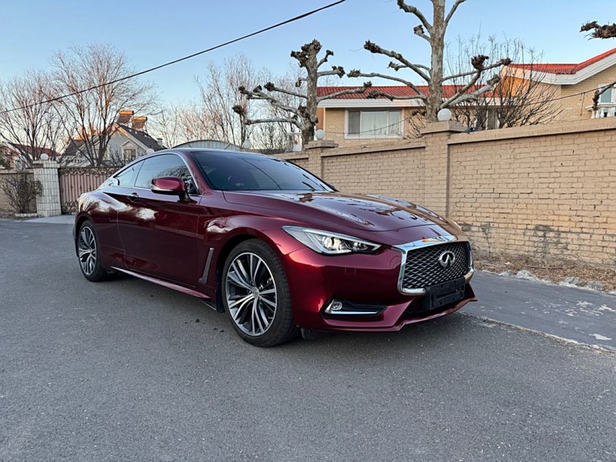 英菲尼迪 Q60  2019款 2.0T 豪華版圖片