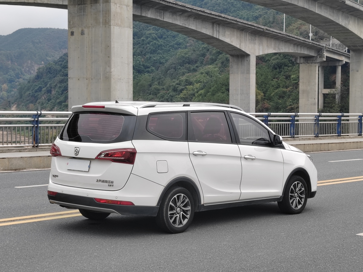 寶駿 730  2019款 1.5L 手動時尚型 7座 國VI圖片