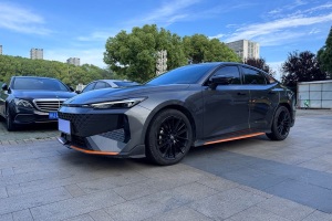長(zhǎng)安UNI-V 長(zhǎng)安 1.5T 尊貴運(yùn)動(dòng)型