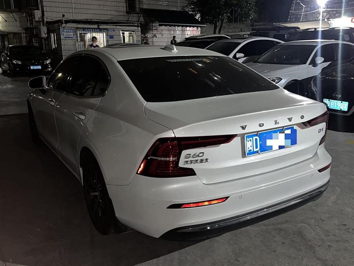 沃爾沃 S60L  2024款 B4 智逸豪華版圖片