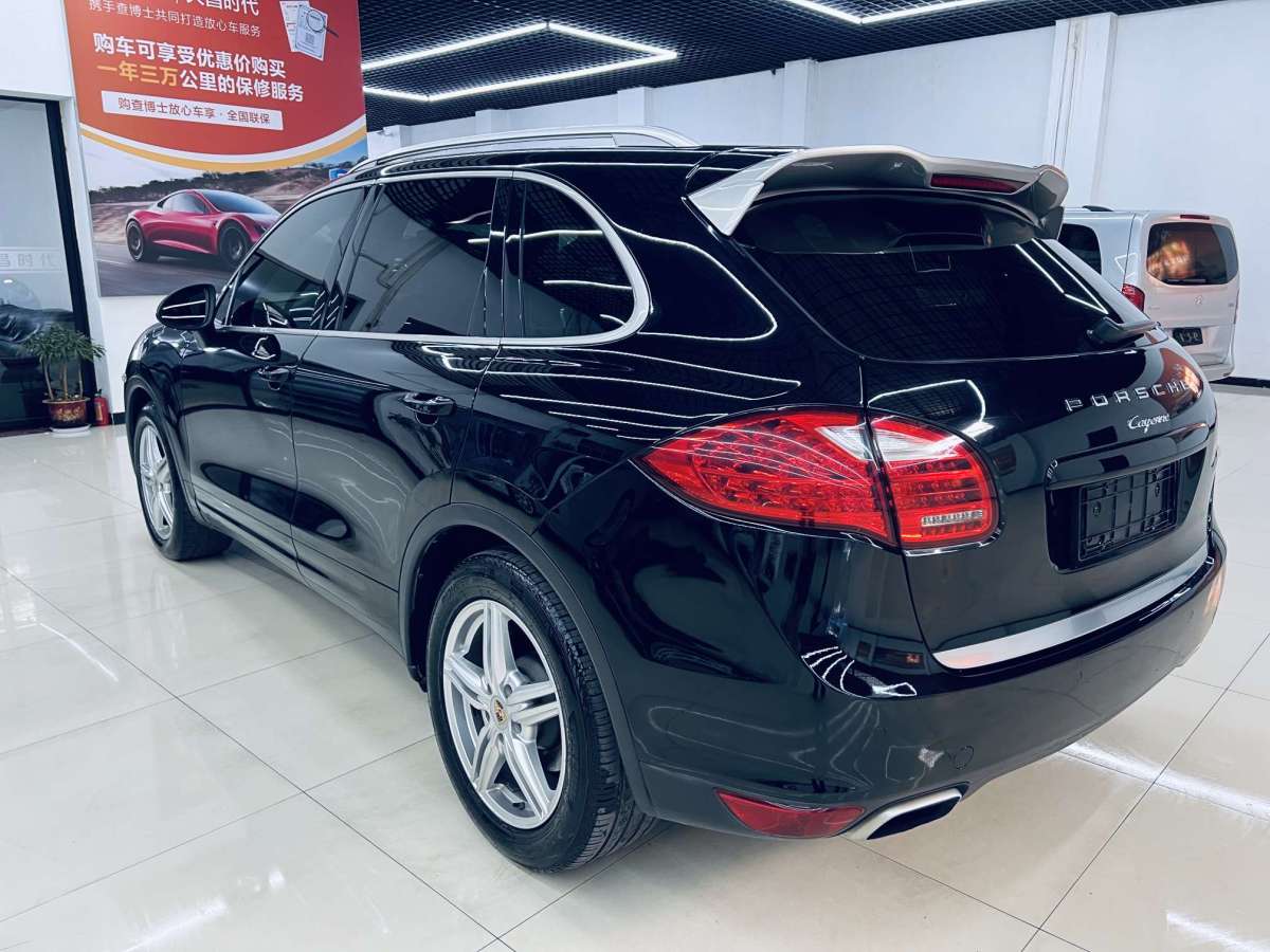 保時(shí)捷 Cayenne  2014款 Cayenne Platinum Edition 3.0T圖片