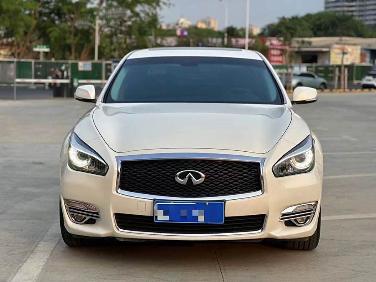 2018年2月英菲尼迪 Q70  2017款 Q70L 2.5L 精英版