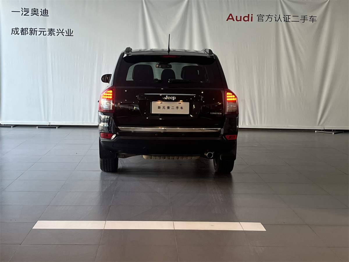 Jeep 指南者  2014款 2.0L 兩驅(qū)豪華版圖片